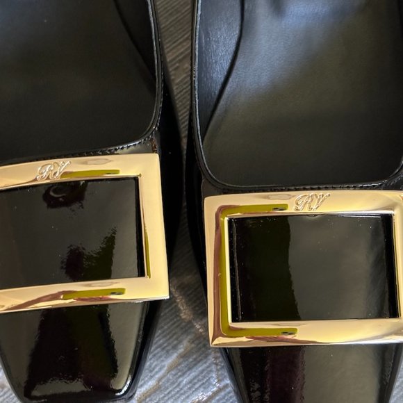Roger Vivier "Belle Vivier Trompette" Black Patent Leather Pumps 40 9 - Picture 11 of 12